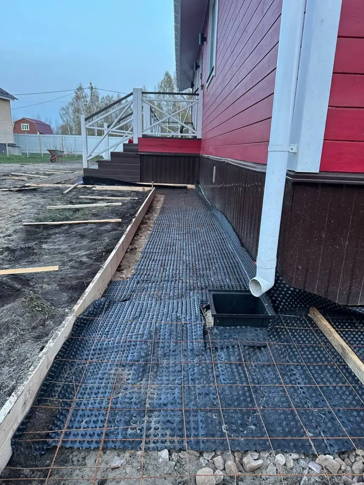 Отмостка дома с дренажом - защита фундамента 80 кв.м в Красногорском районе